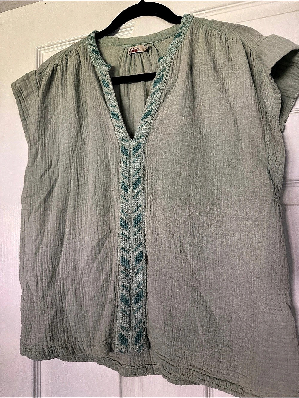 Faherty Embroidered Cotton Gauze Blouse